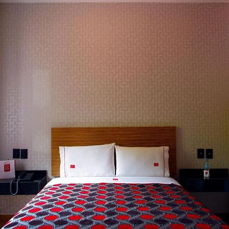 Six Hotel Guadalajara Expiatorio エクステリア 写真