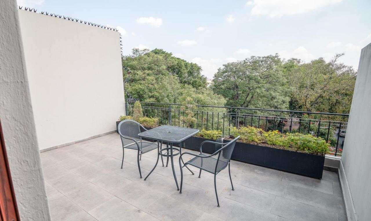 Six Hotel Guadalajara Expiatorio エクステリア 写真