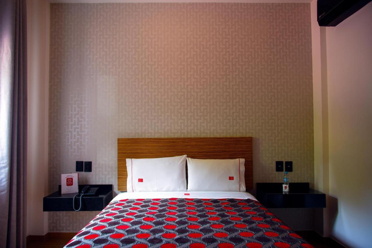 Six Hotel Guadalajara Expiatorio エクステリア 写真