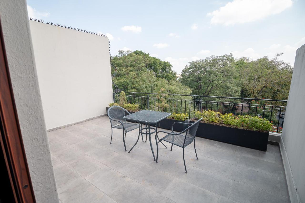 Six Hotel Guadalajara Expiatorio エクステリア 写真