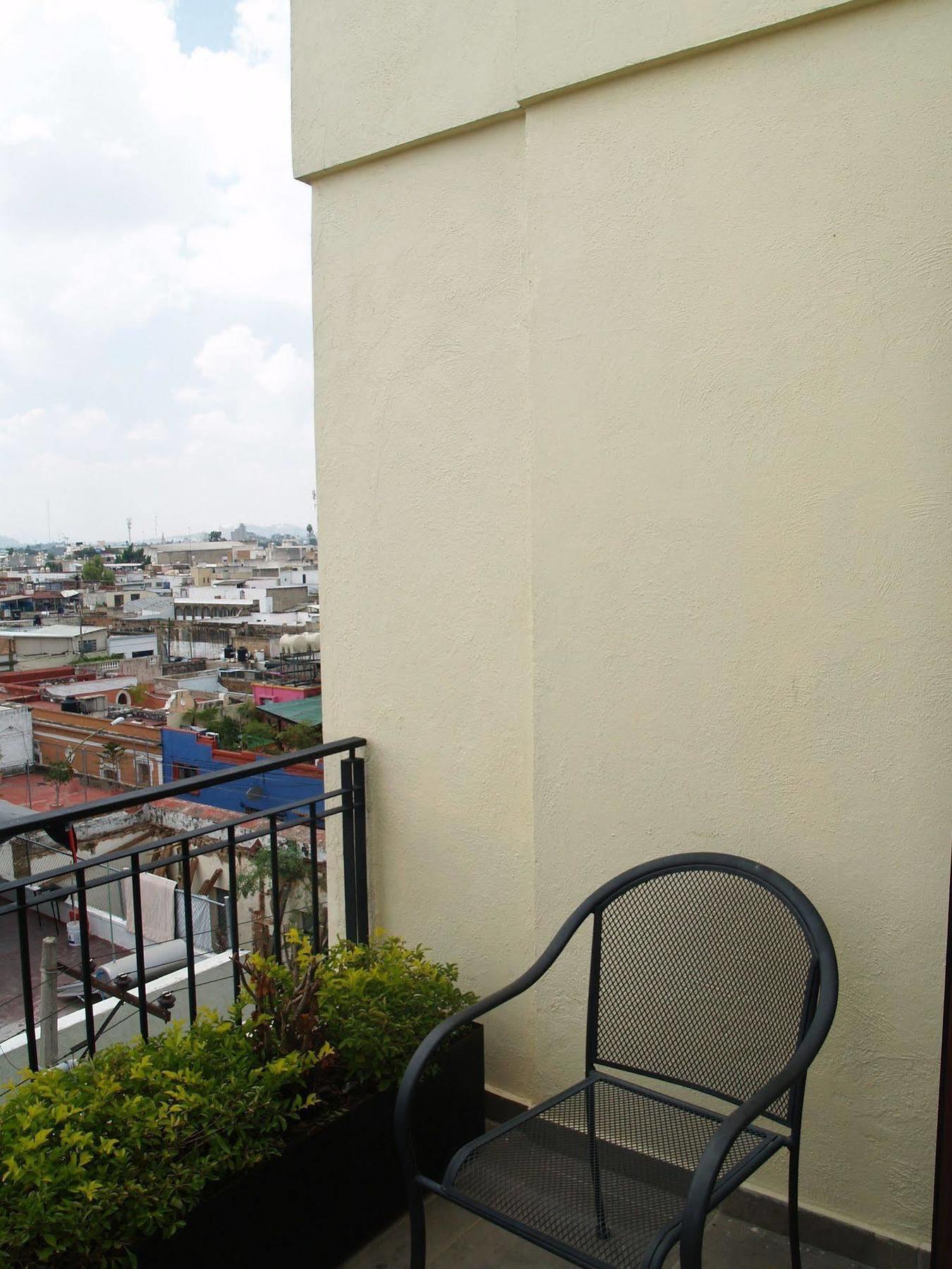 Six Hotel Guadalajara Expiatorio エクステリア 写真