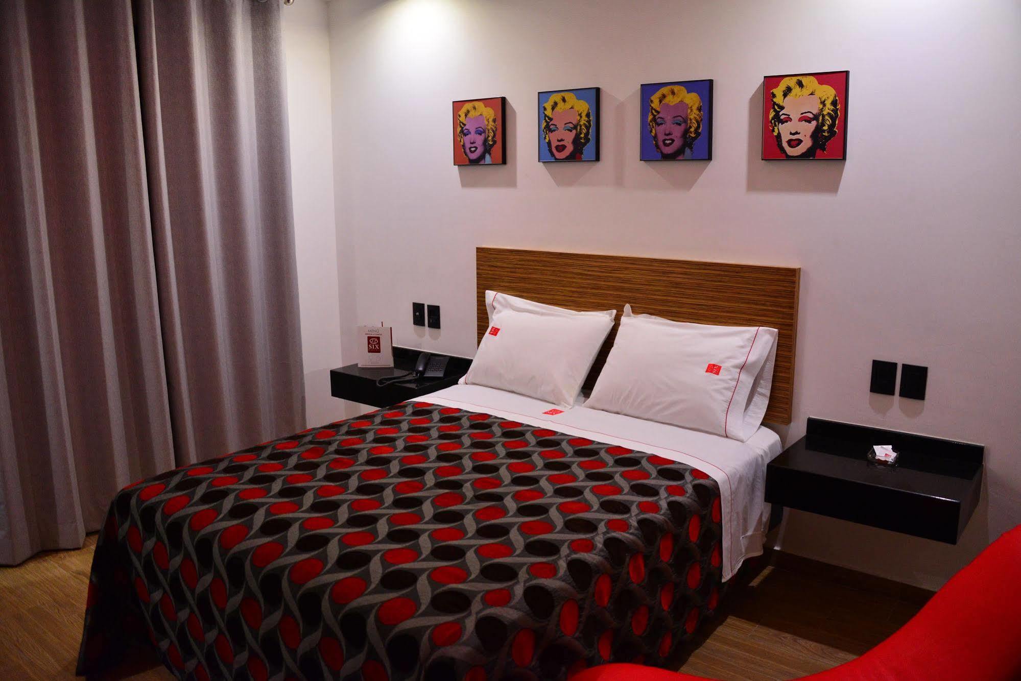 Six Hotel Guadalajara Expiatorio エクステリア 写真