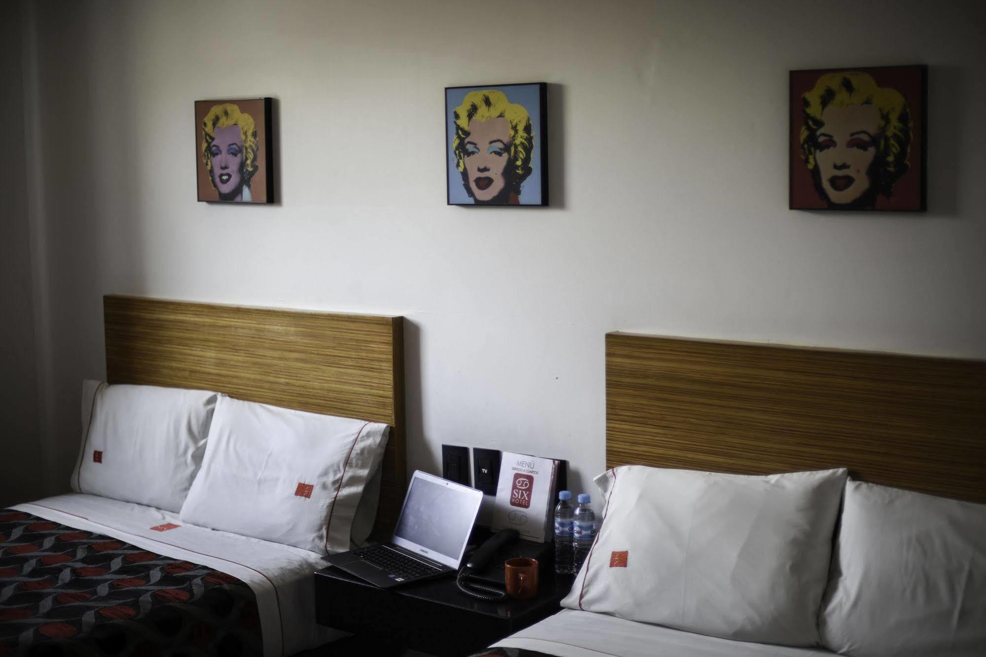 Six Hotel Guadalajara Expiatorio エクステリア 写真